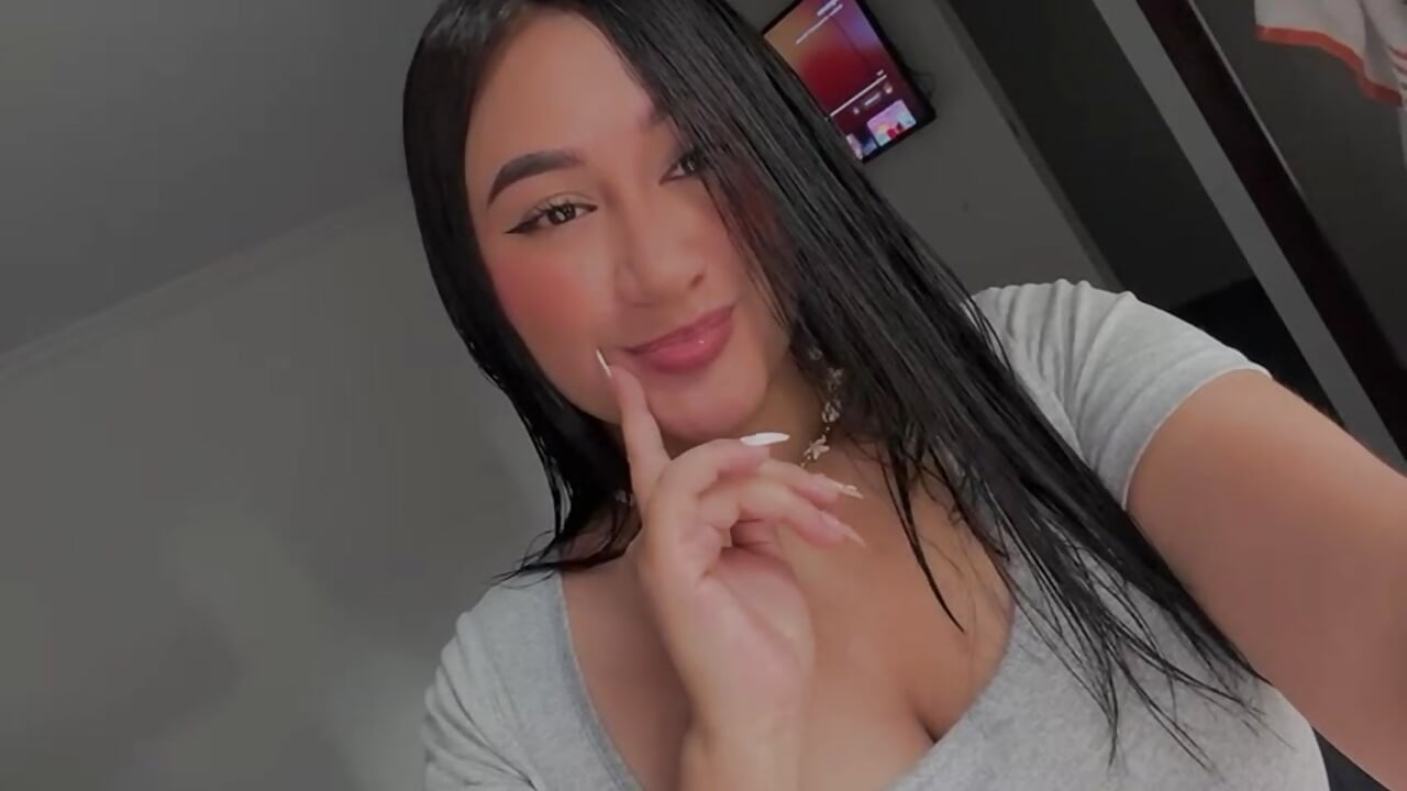 Hi ❤️ - video by NalaR cam model