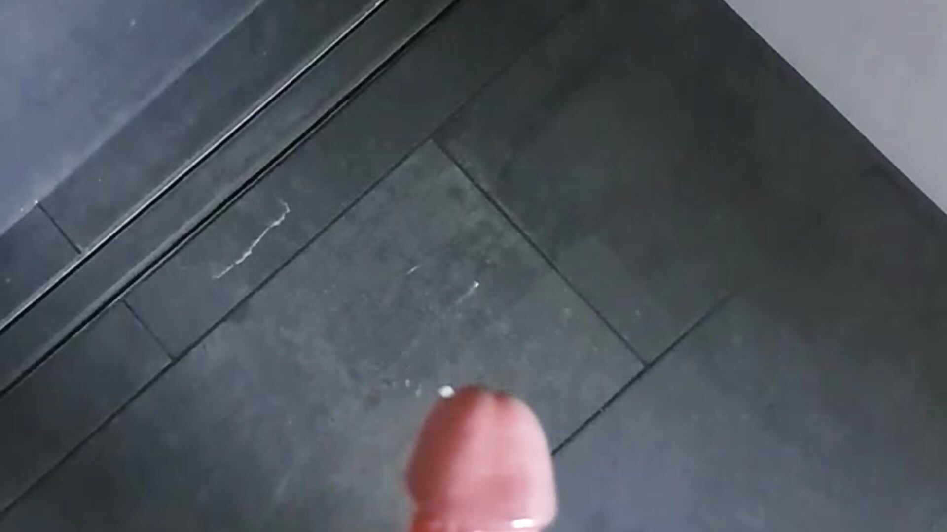 Cum in shower - criscros1509 adlı kamera modelinin videosu