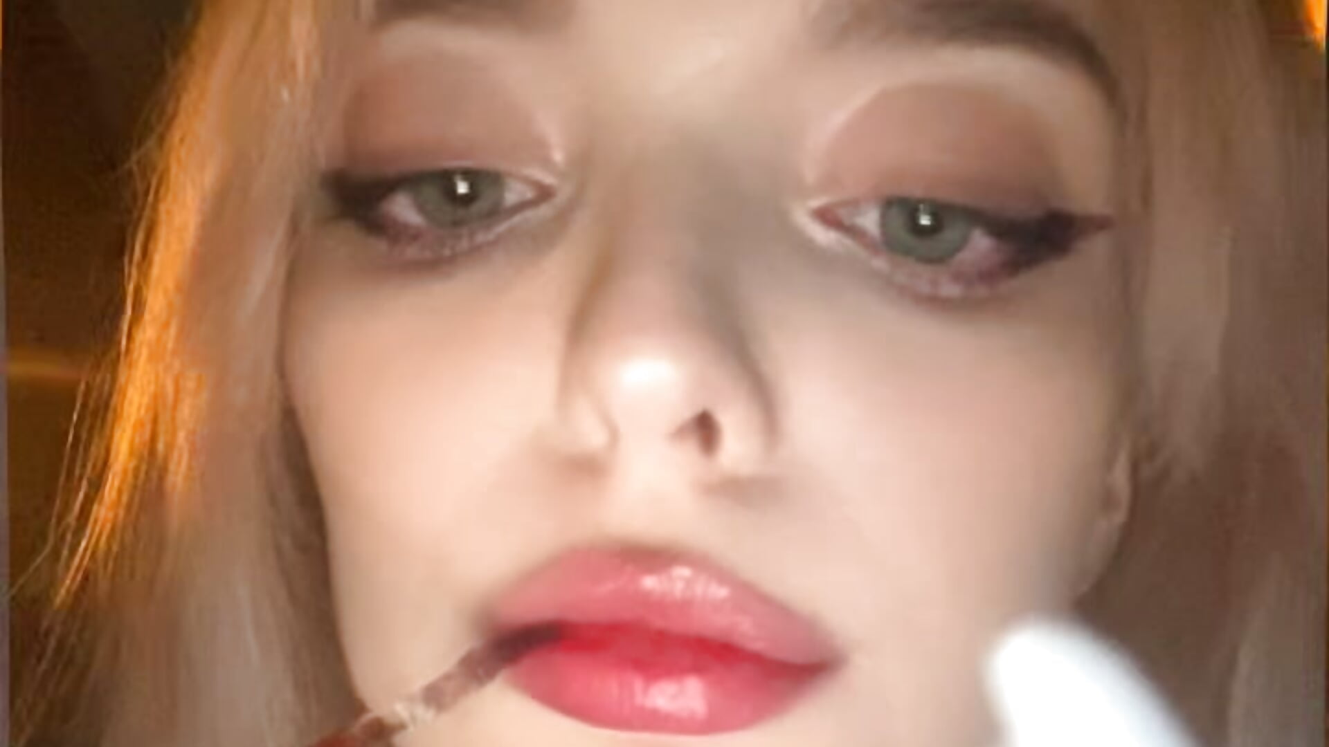 POV: You are my mirror 🪞 - video di aka_Blonde modella di cam
