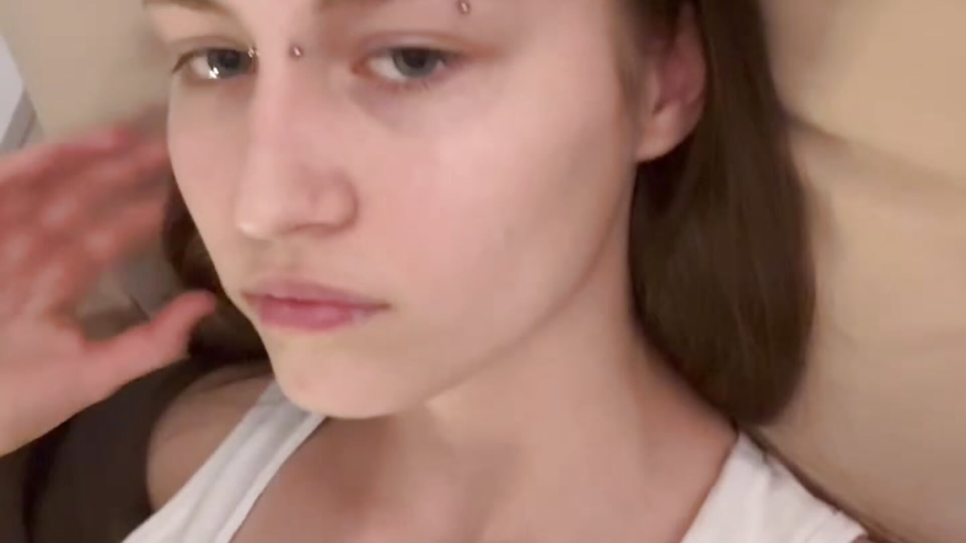 xoxo - clip cu julie_qwerty model videochat