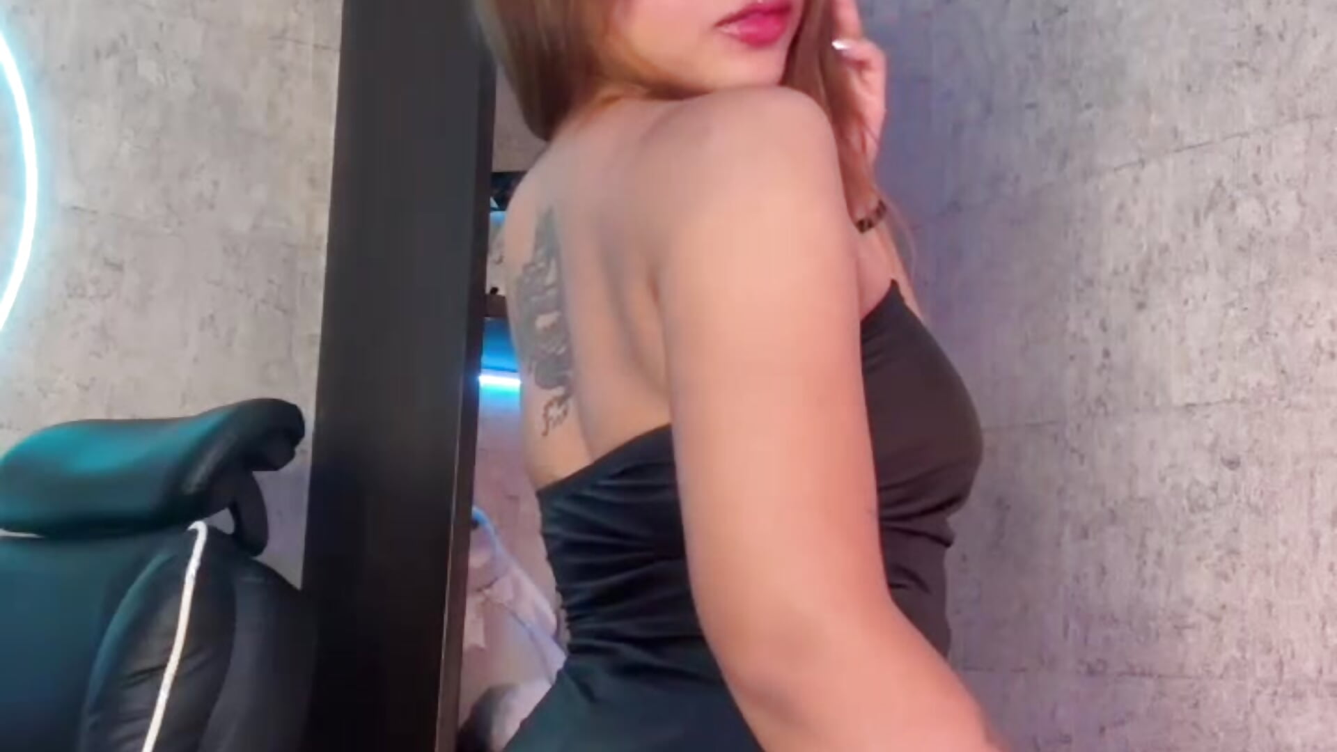 My big butt - video by miia_stonne cam model