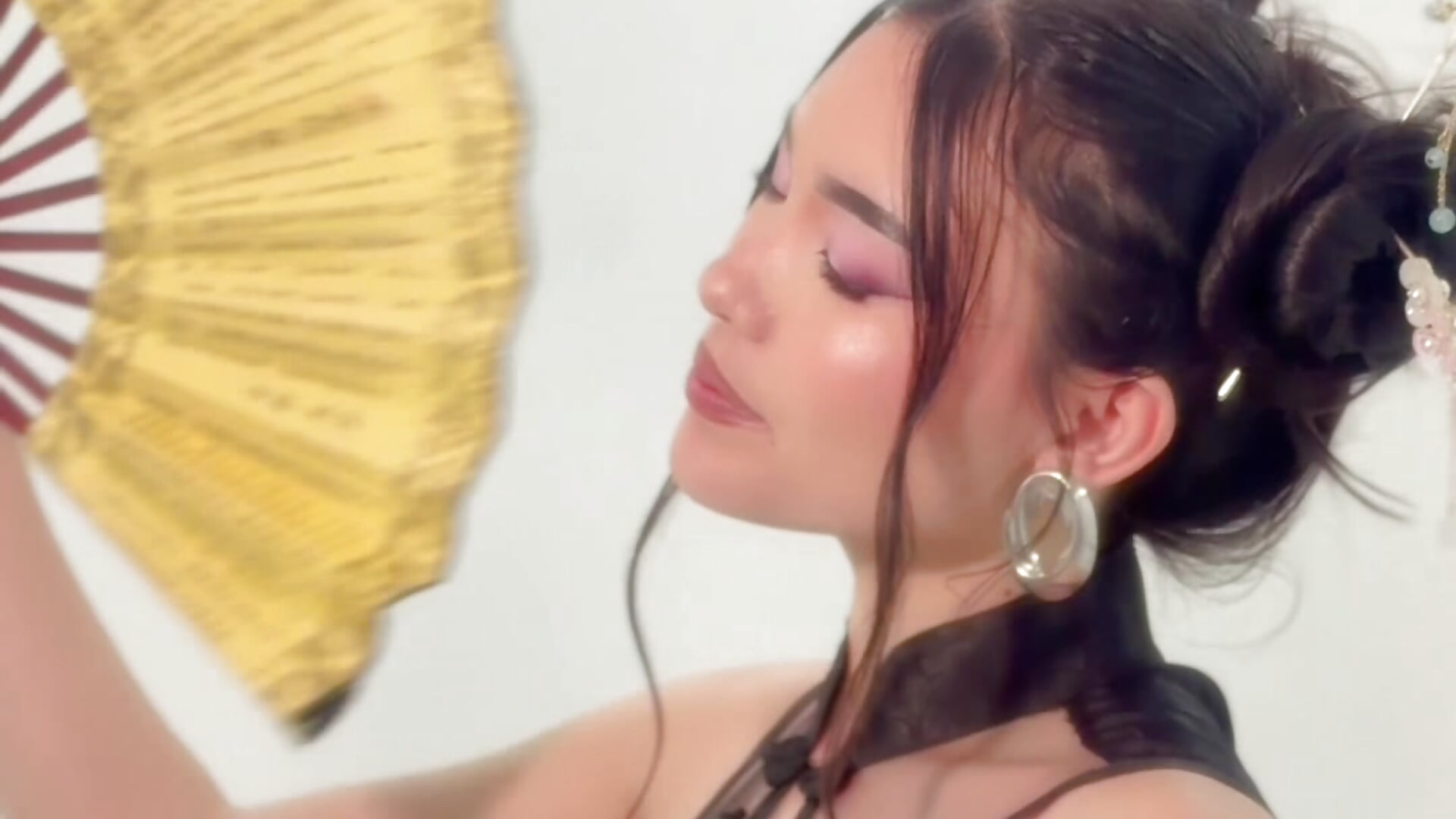 🥀 The Magic Behind the Lens - Vídeo de AiiriKimmura, modelo de vídeos