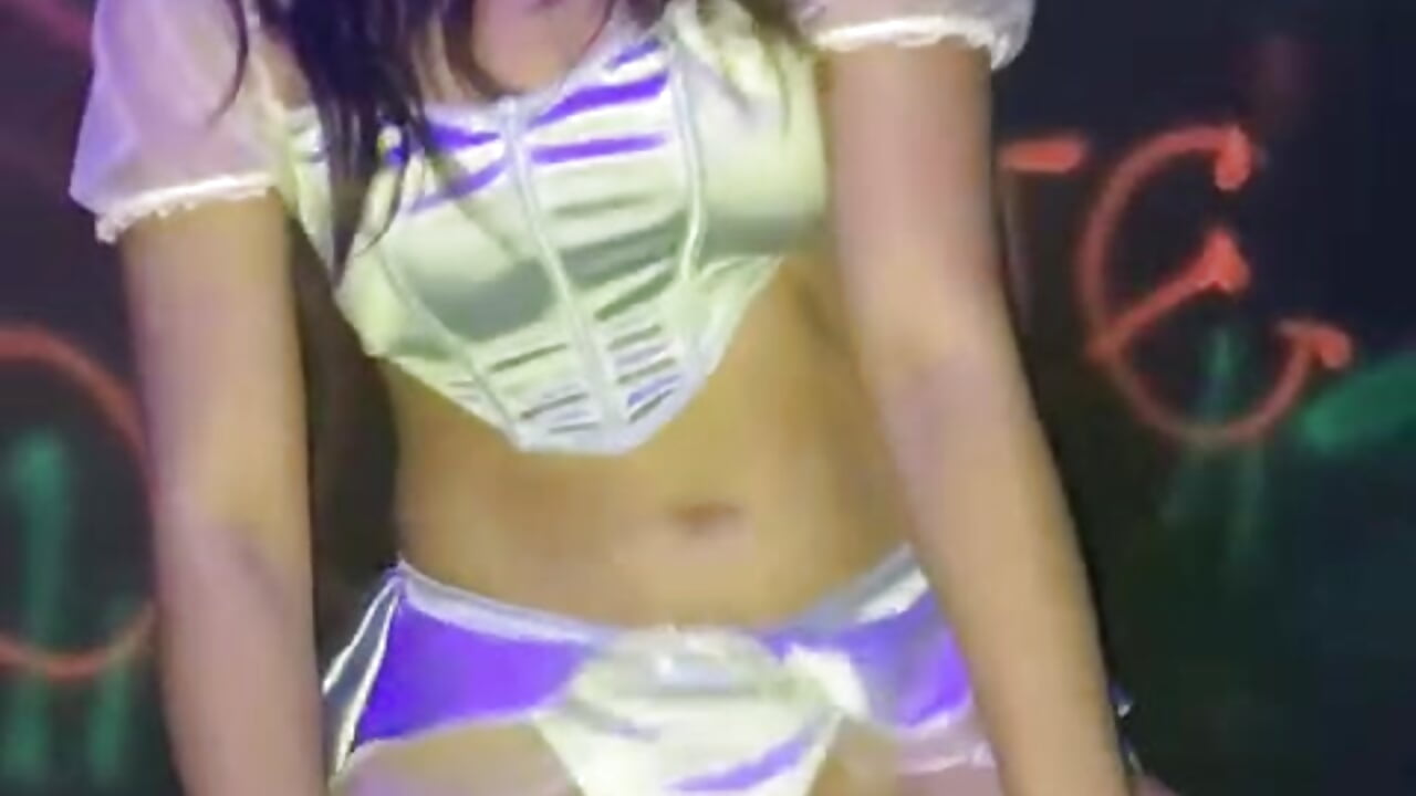 dancing for a bit - video by Megan_nica cam model