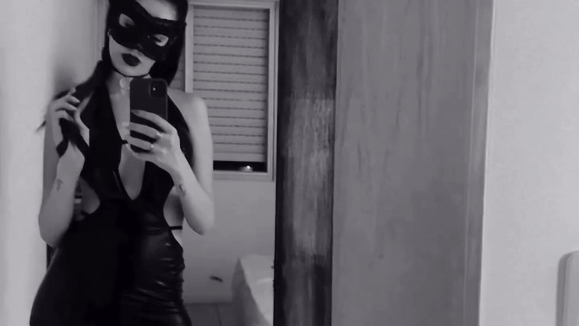 Aveces sumisa, otras dominadora. - video av LolaSB cam-modell