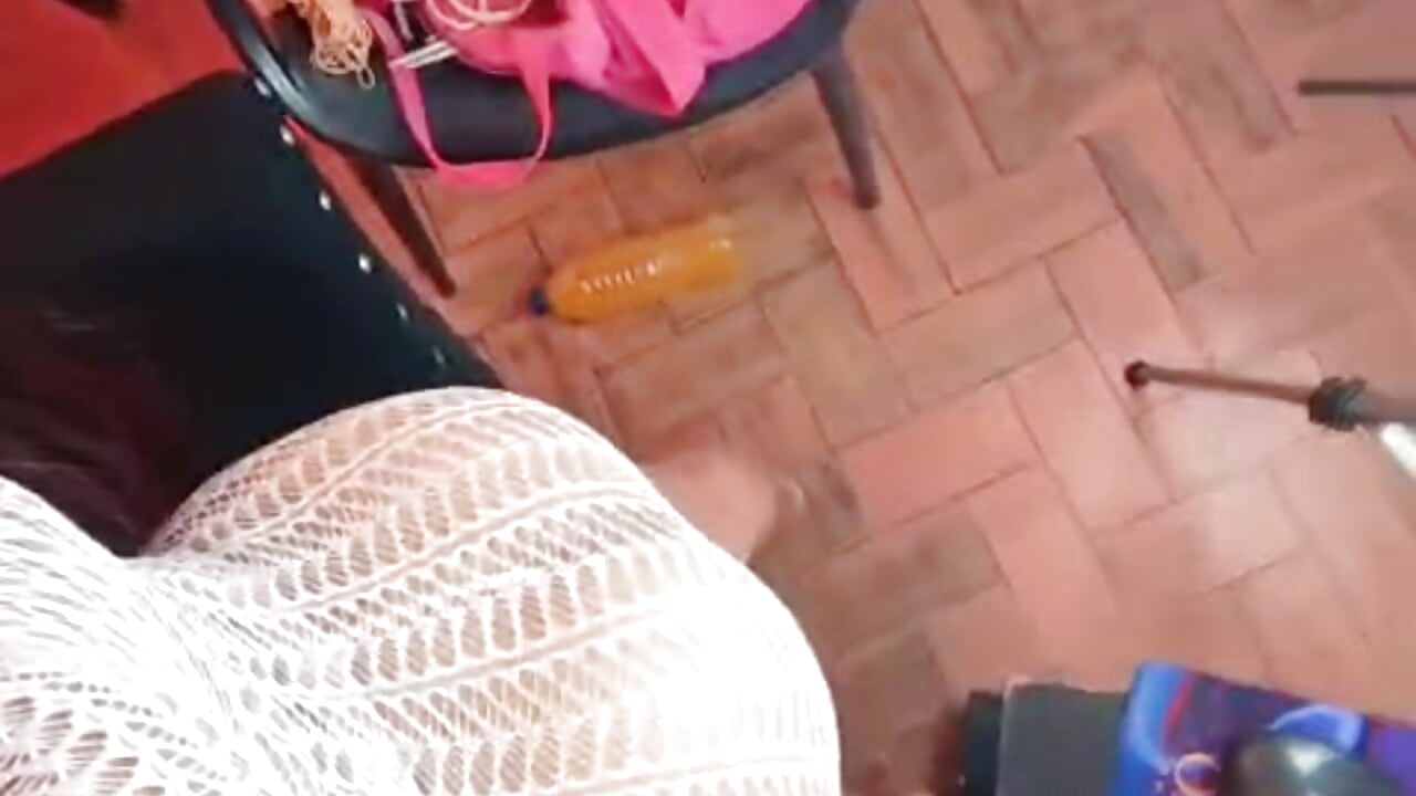 Naughty ass for papi - video di sluttyysucker modella di cam