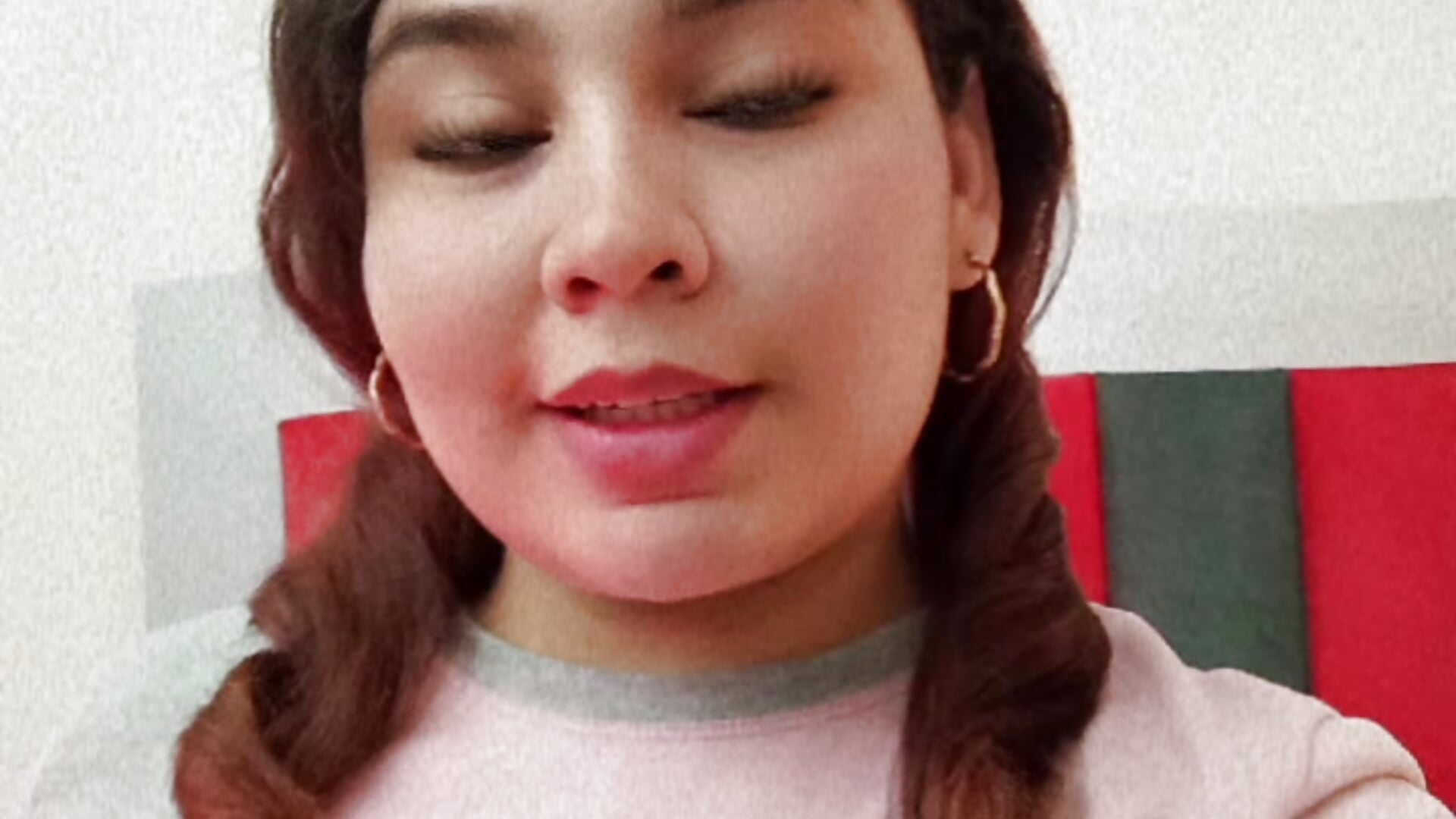 Kisses 🤤💋 - video av megannn-diamonts cam model