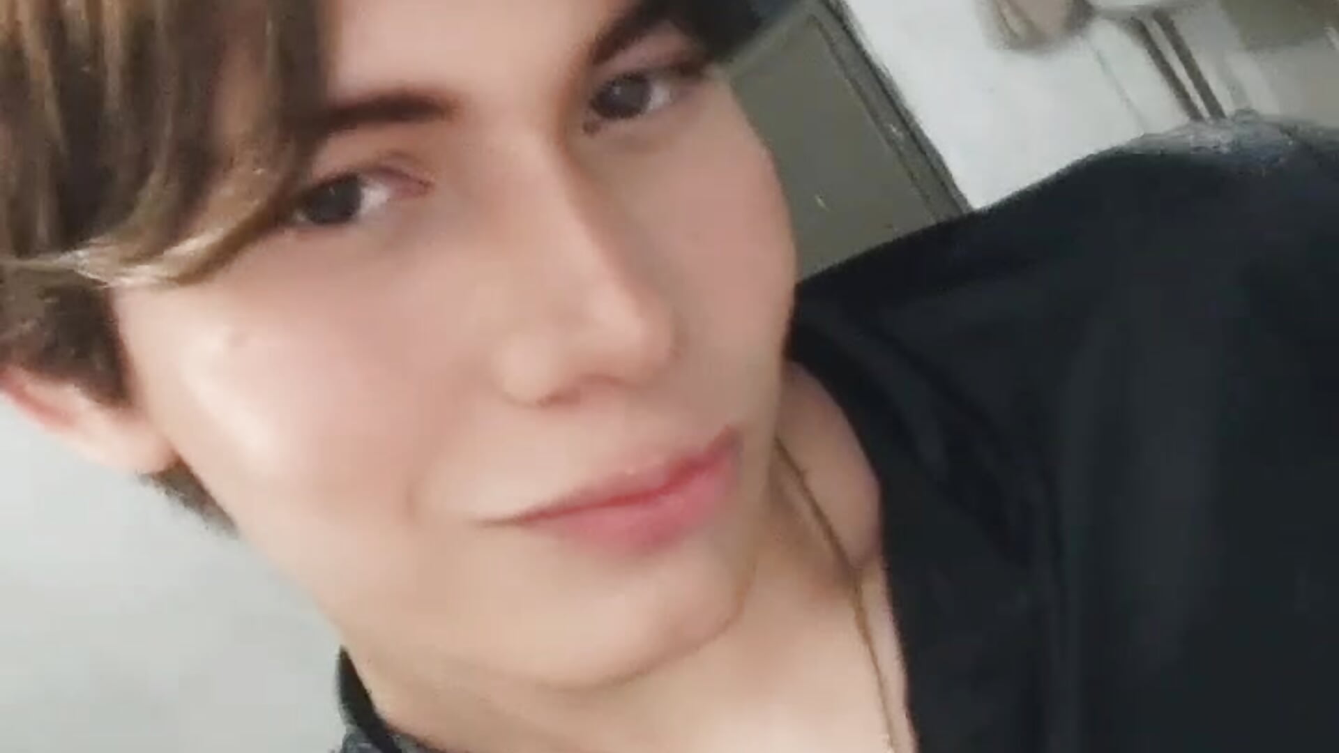 20251108_214906 - video DereckTwink kameramallilta