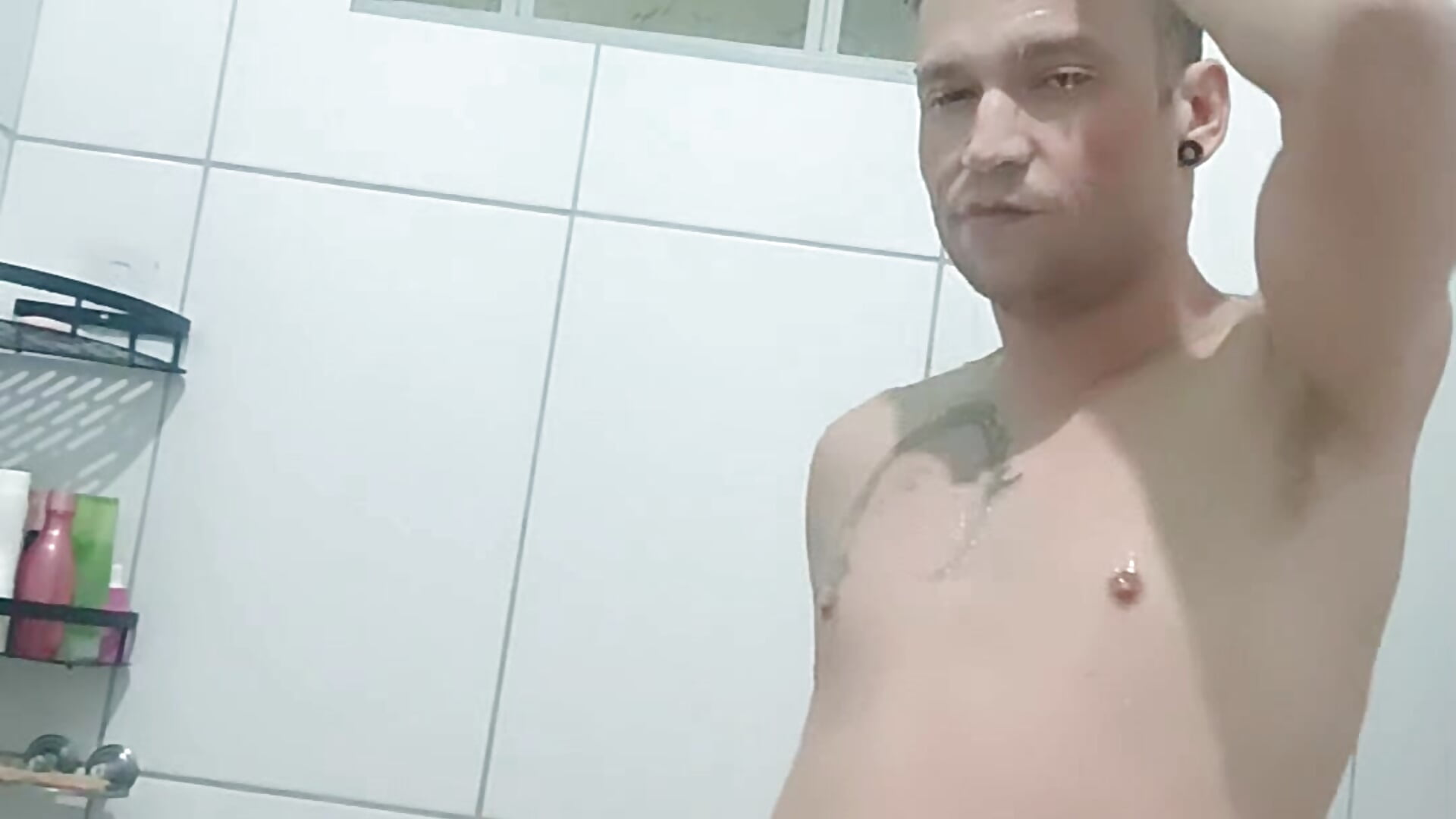 Tá com calor? Então vem tomar banho comigo - video by Gallegopk cam model