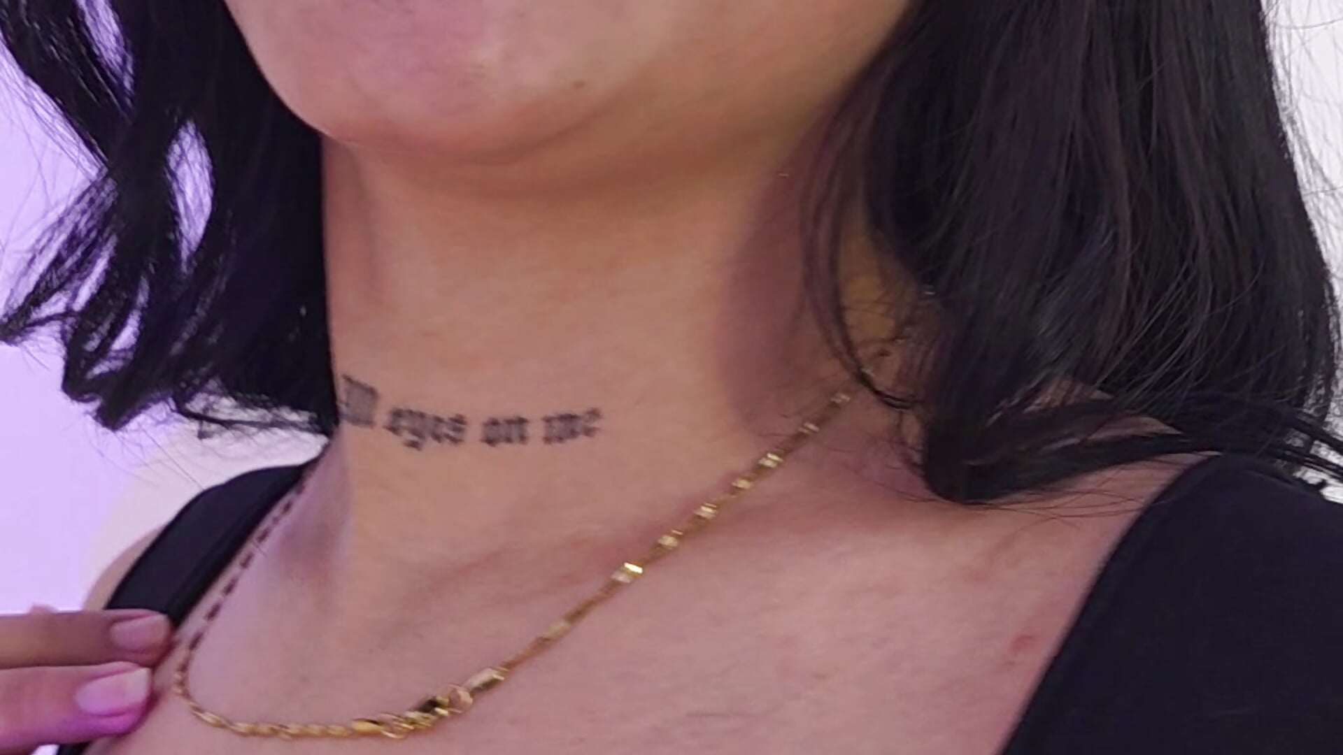 Do You líke my tattos - video MelanyHolsen kameramallilta