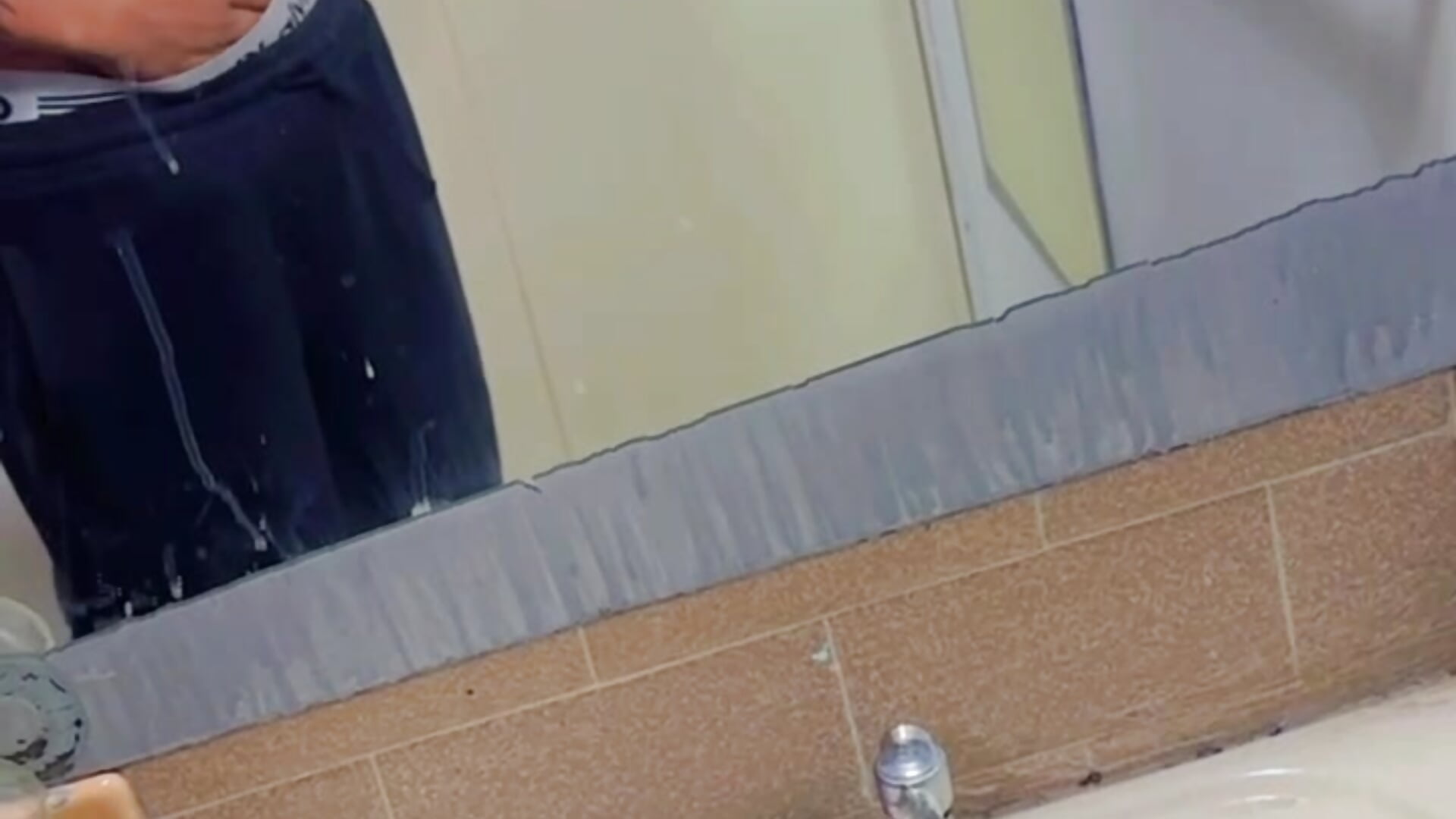 Masturbandome - βίντεο μοντέλου SAINTKRENT