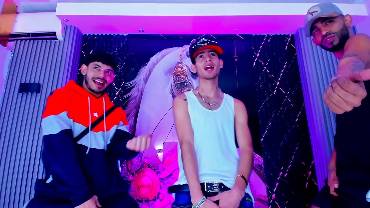 max , jhosue and  kroddy 😏🔥 - video by The_Gods_In_Diamonds cam model