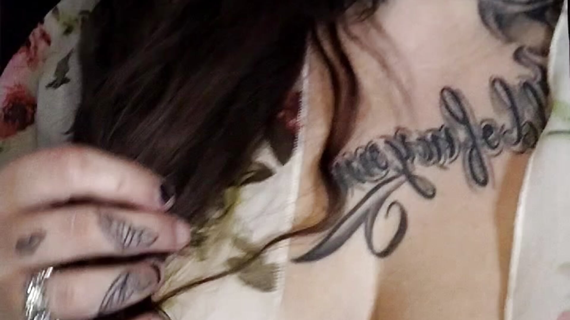 Snapchat-1992951523 – video modela na kameri Sillyofm3