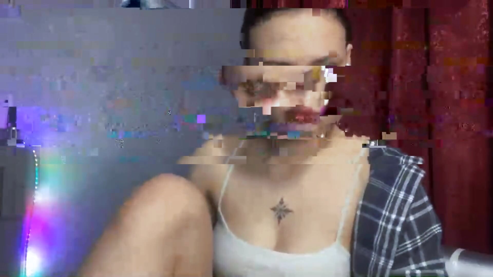 what's going on here O_o - Vídeo de LuciaBanga, modelo de vídeos