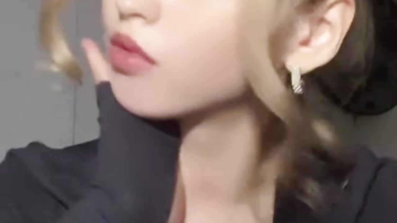 😋😍 - video by Moon_Silk cam model