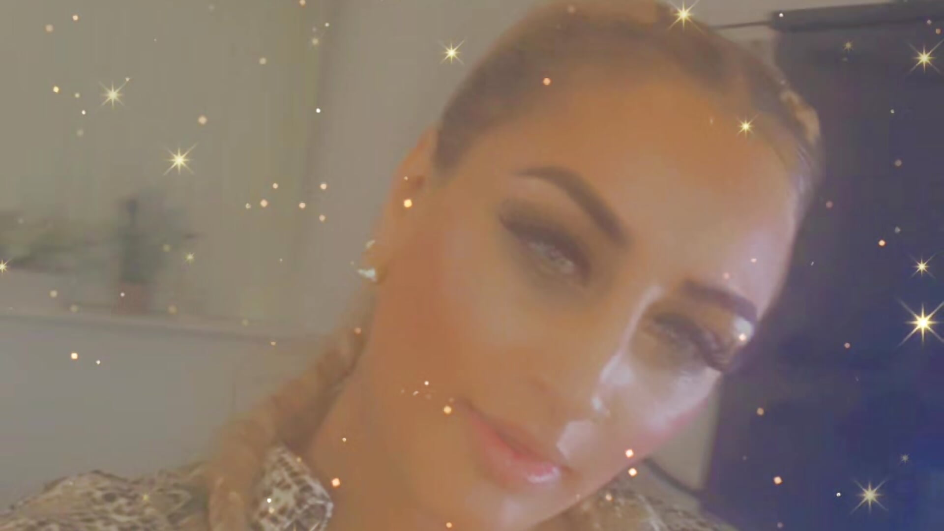 Print dress & heels a little flutter drop and jiggle🤭🍒 - video van KiraBestxo cam-model