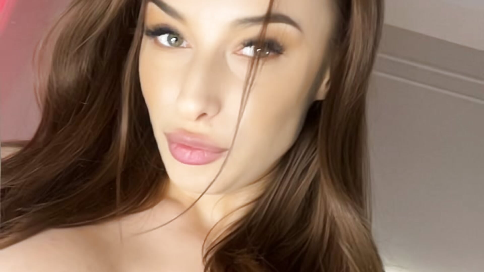 5A359FB7-30E0-4E3A-9AFC-1FE775AE5CC6 - KylieeV adlı kamera modelinin videosu