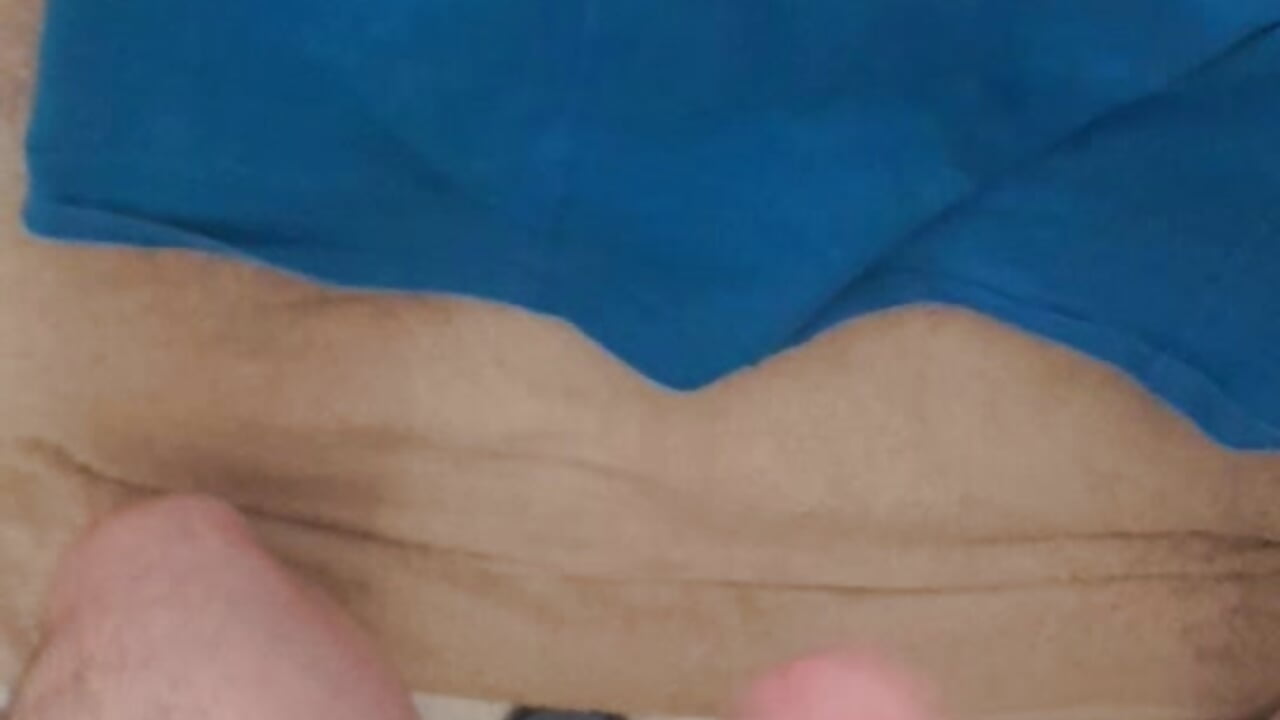 Ejack cum sur le boxer