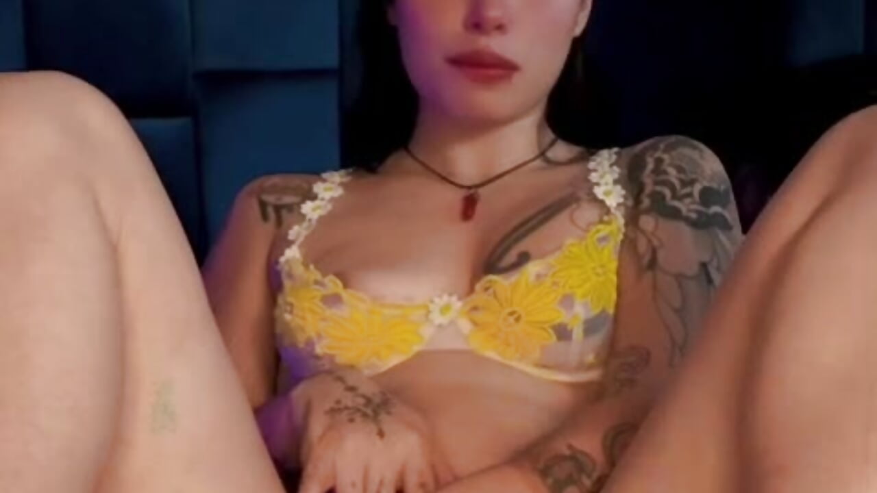 yellow temptation, a wish - 視頻來源： Raven_Blue_