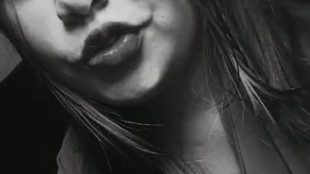 Me singing 🧸 - video by melany_carpper cam model