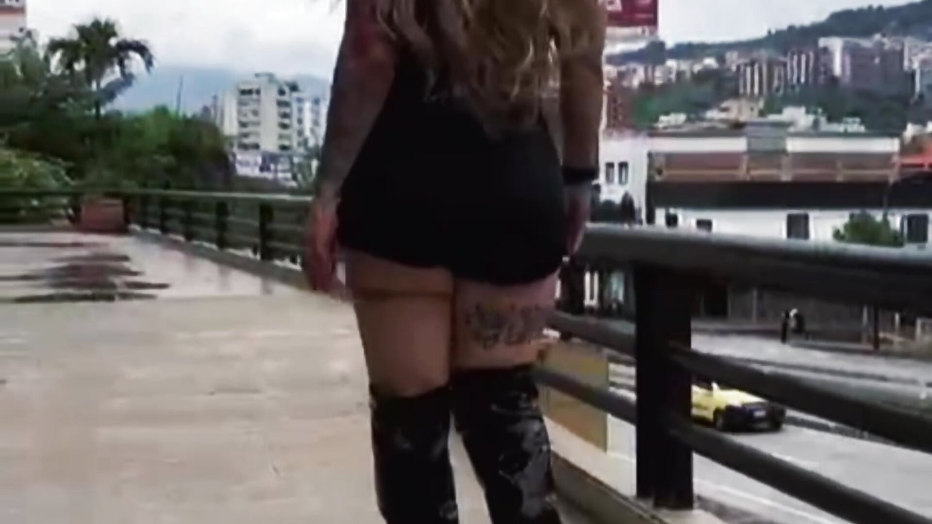 Una MILF elegante - video by Layla-Wattson cam model