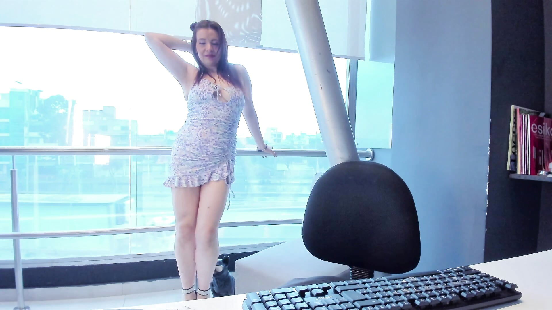 She is flirtatious.😏 - video by milenahot__69
