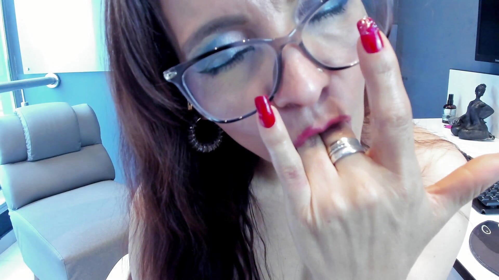sexy finger licking💋🔥