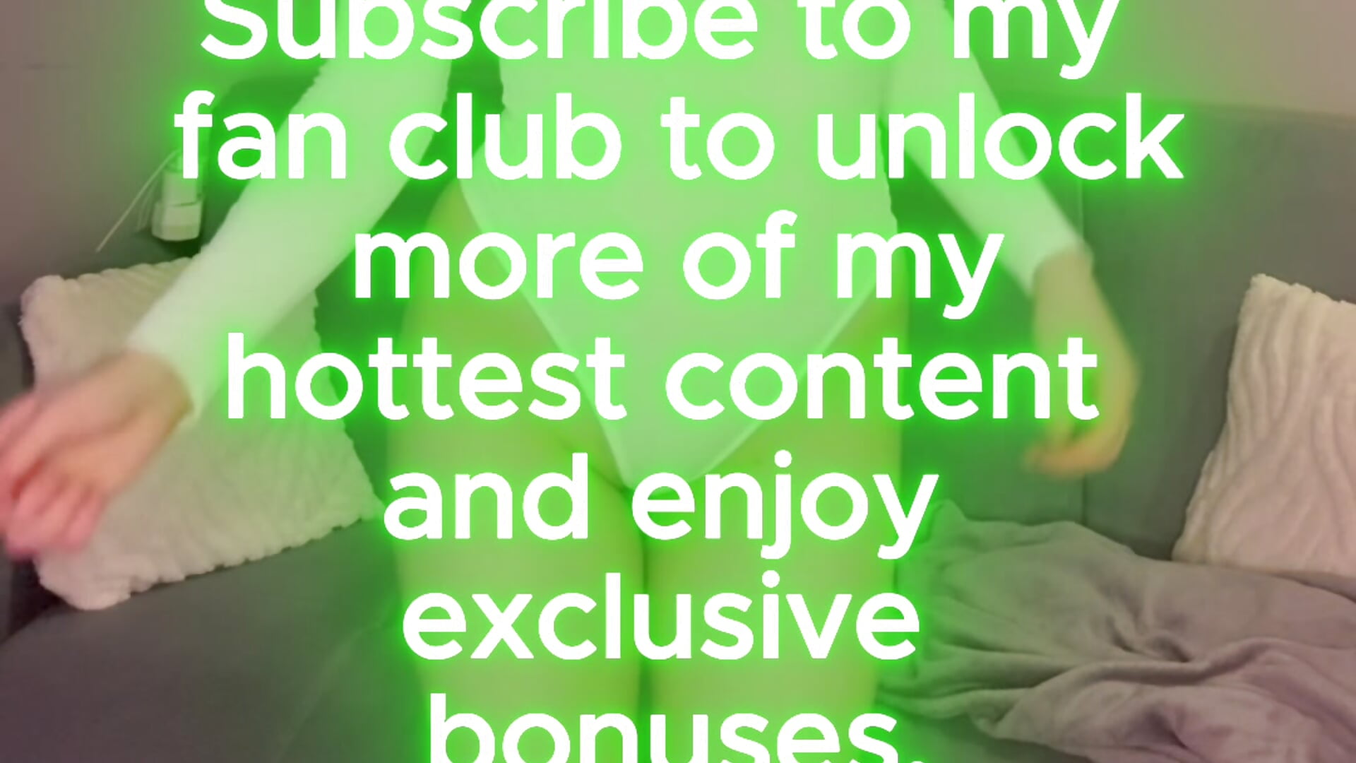 More of me - video di CarrieWatson modella di cam