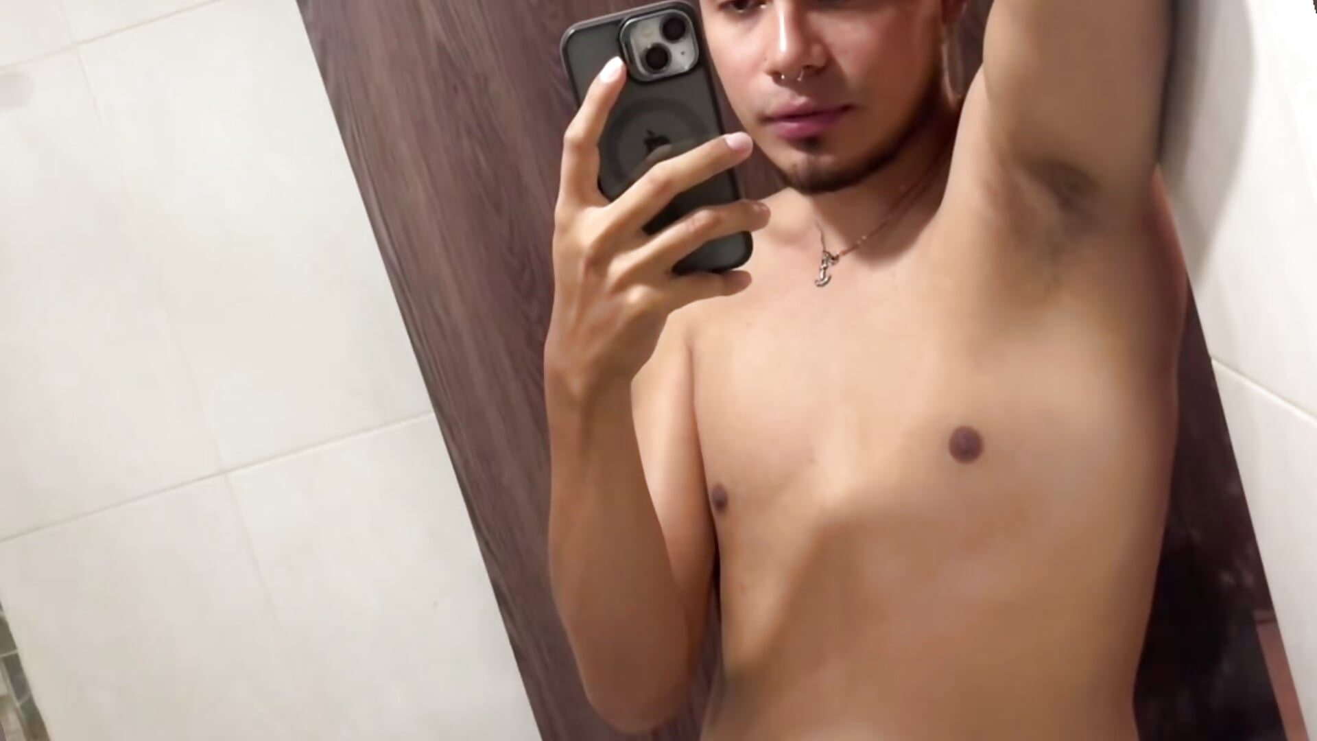 9c3f46c55c5f4903800ec203f51594ad — filmik Esteban_199, modela(-lki) na kamerkach