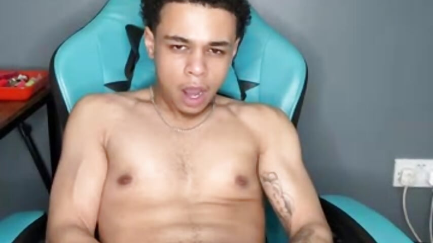 [19 Jan 06:08] Public Show - video by l-laross cam model