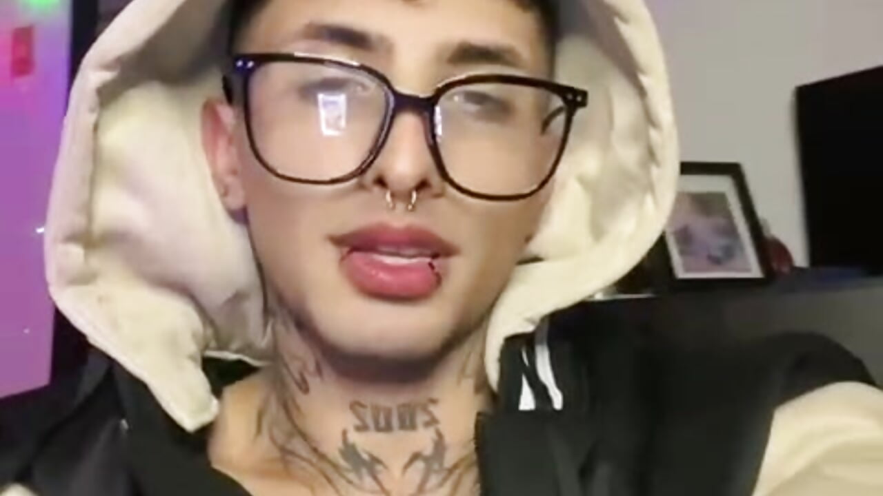 follow me please 👾 - video by pol_lu cam model