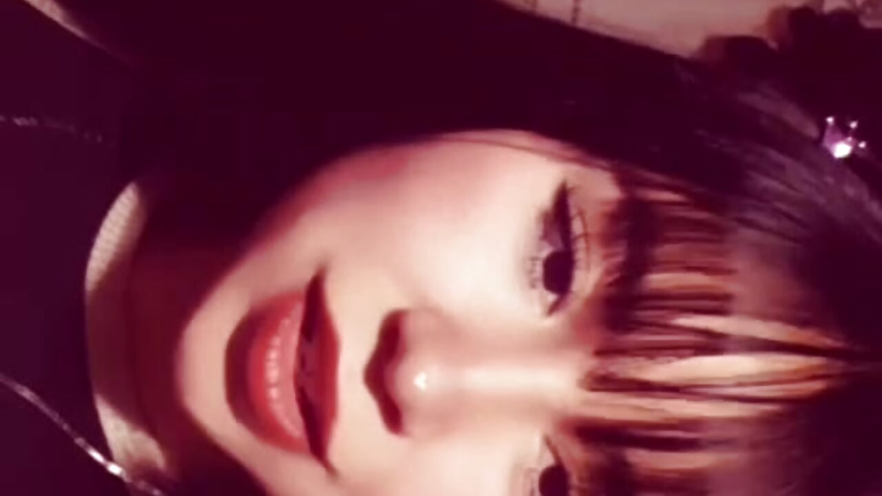 Hi ✨❤️ - video od modelky/modela NiniSweet