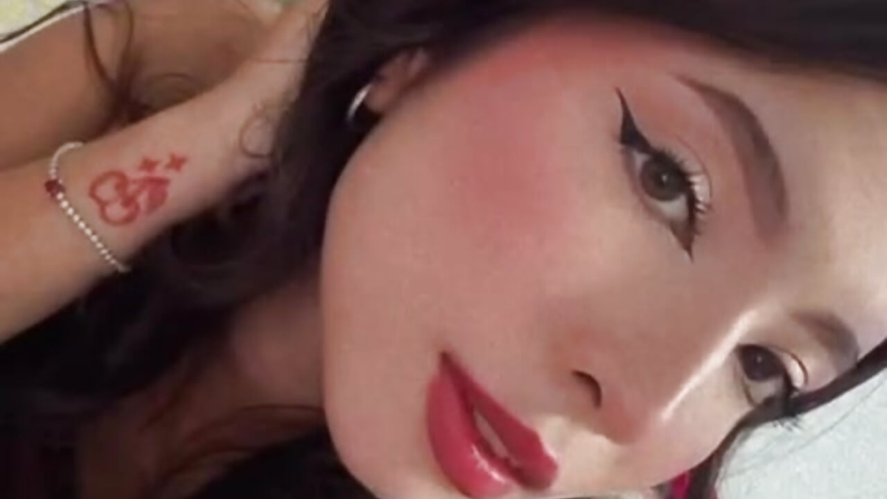 KISS 👄 - video av cataleya_castle cam-modell