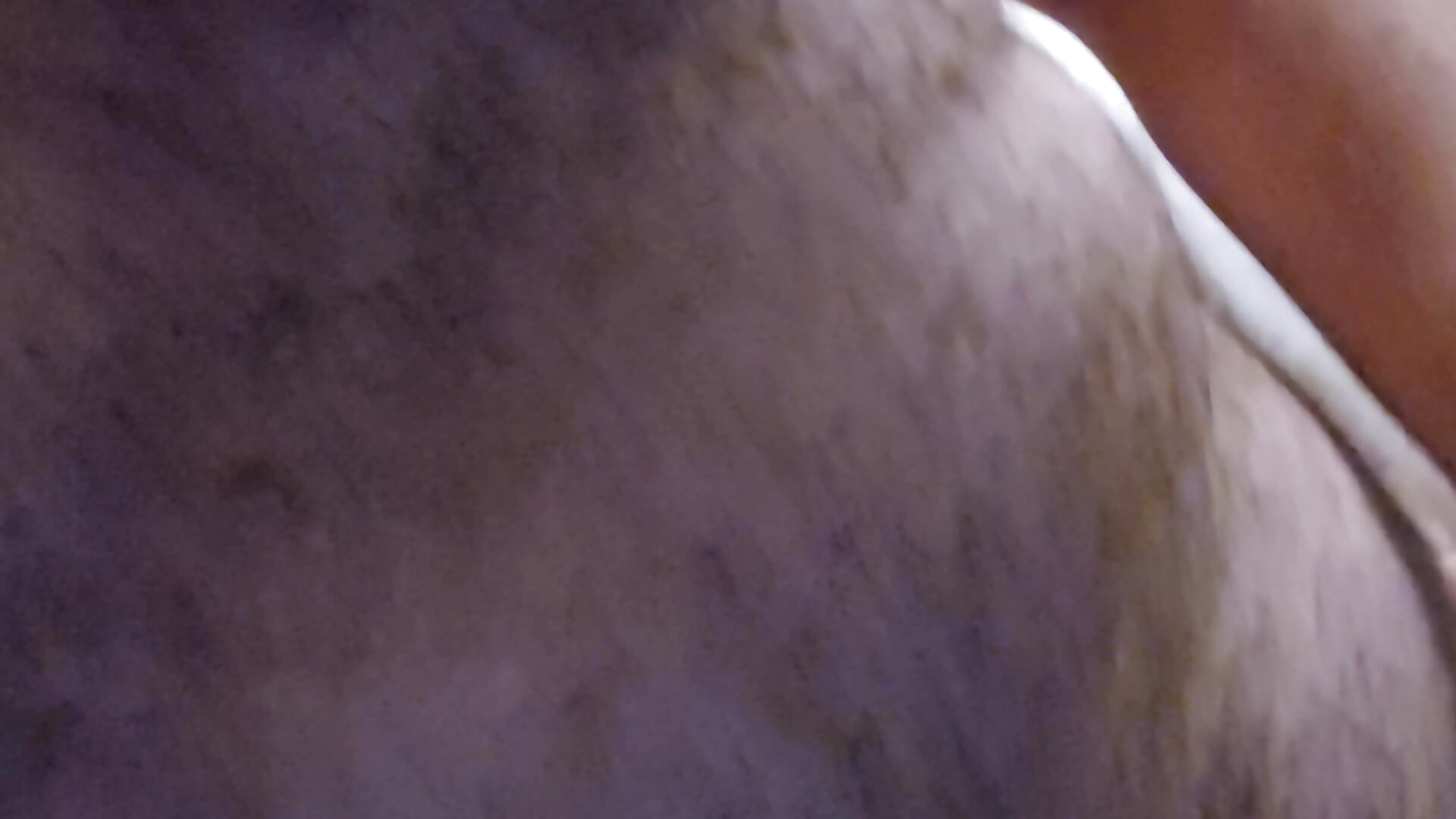 En bolas en la cama, de noche - Vídeo de pablobisexgay, modelo de vídeos