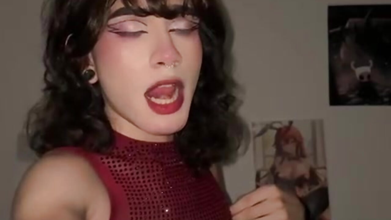something of me  uwu - video by alex_twinkxd cam model