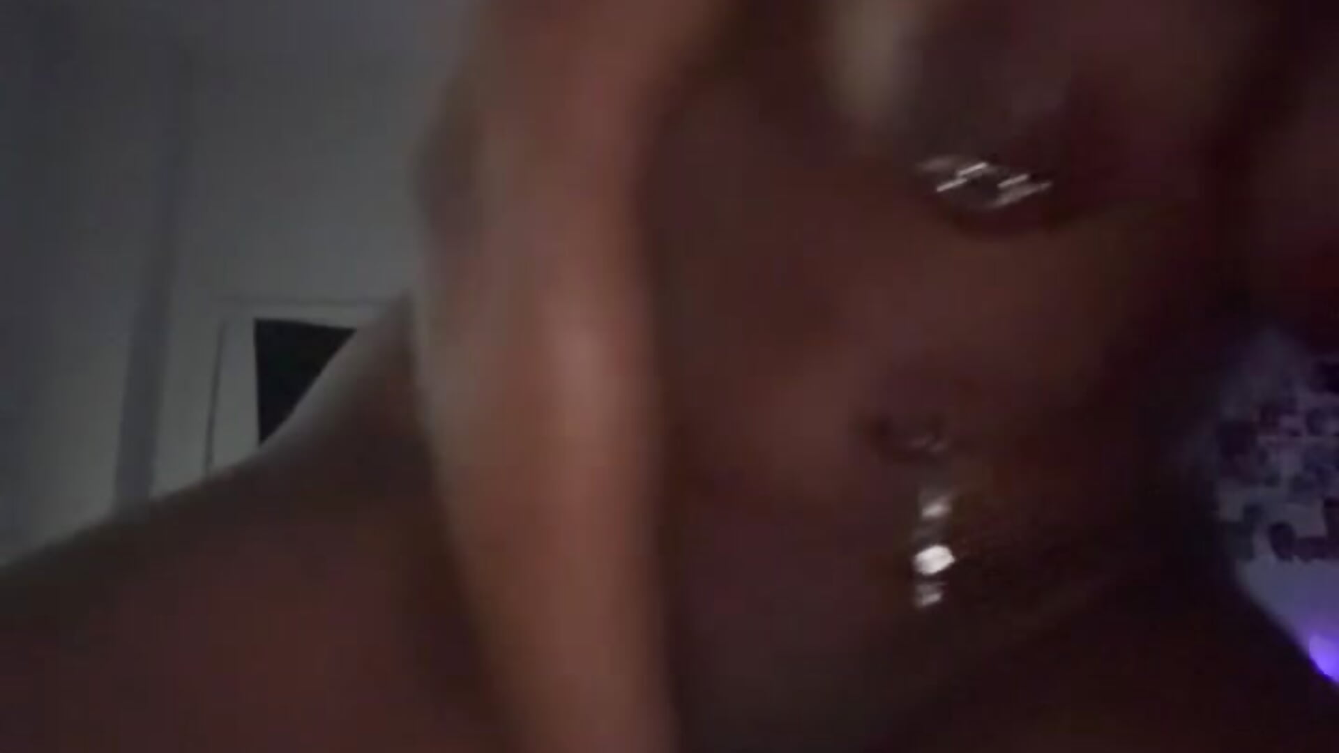 Ride dildo 🍆 - video by lifeoftt_19xx cam model