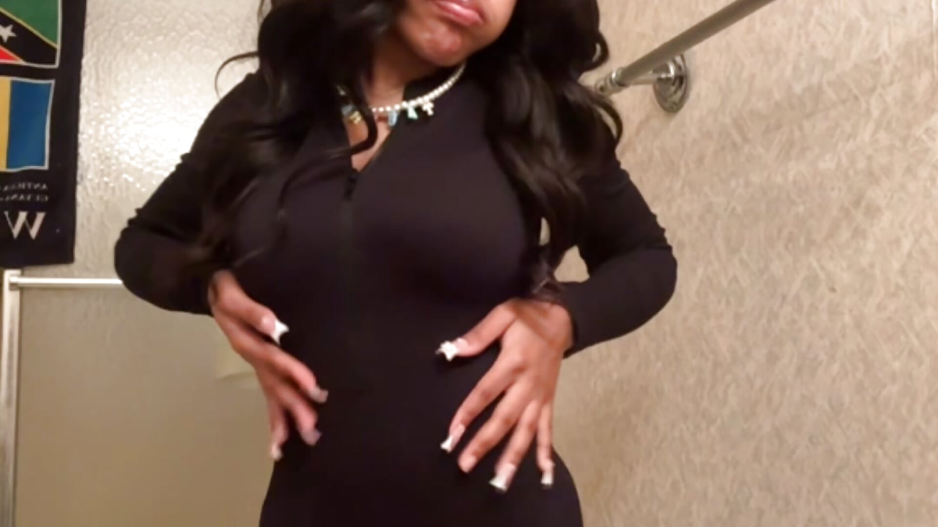 Body bangin👀 - 視頻由 lifeoftt_19xx 主播提供