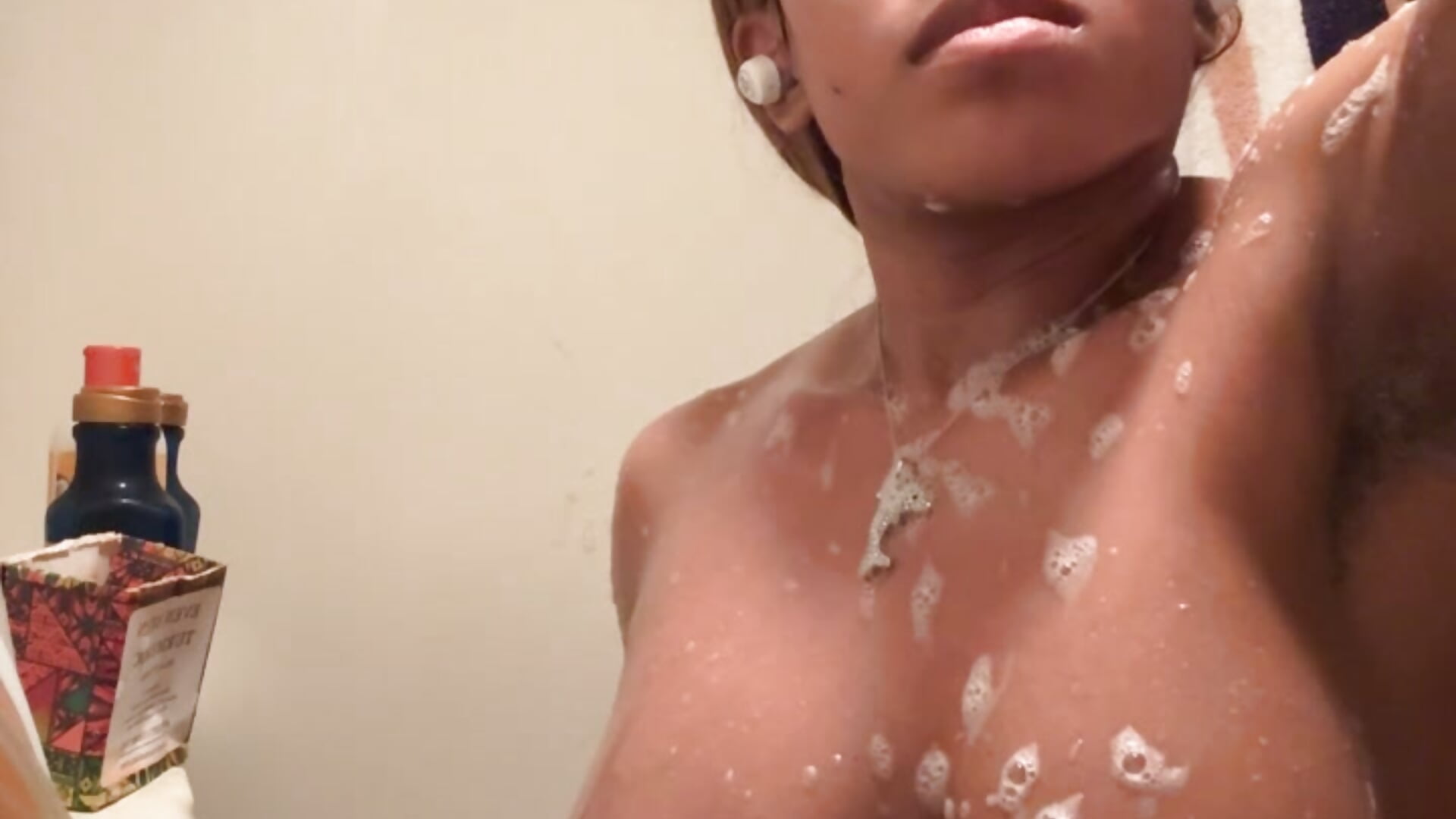 Full rinse off video💦 - 視頻由 lifeoftt_19xx 主播提供