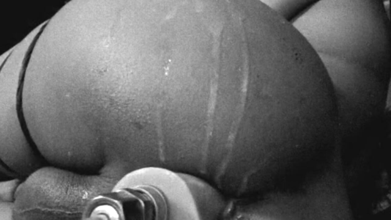 big ass fucked deep - video by Dania-Thompson cam model