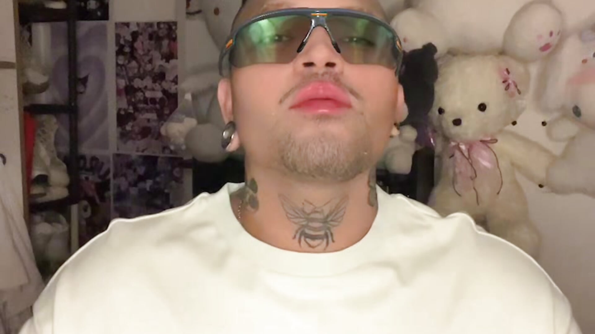 4fe8a9a5a7674629b2d9f1176ef1685f - Liamm03主播的视频