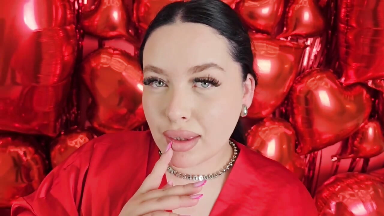 Valentine`s Day - відео від вебкаммоделі ElisonFox