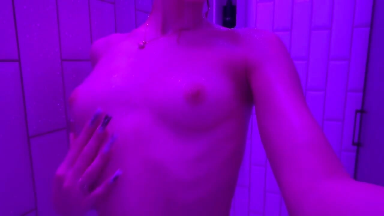 boobs in shower - ক্যাম মডেল AvaLarson-এর ভিডিও