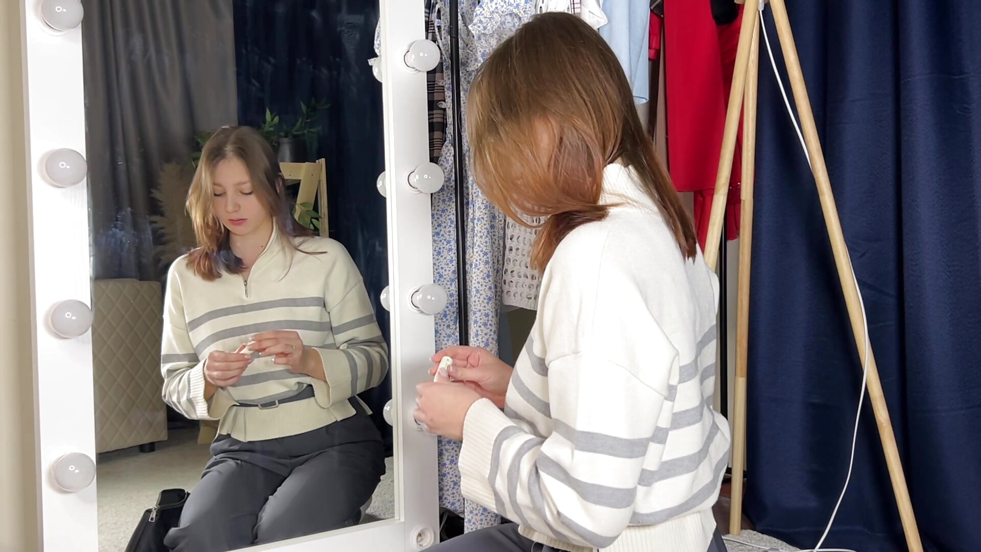 love me - video by ChrisAmott cam model