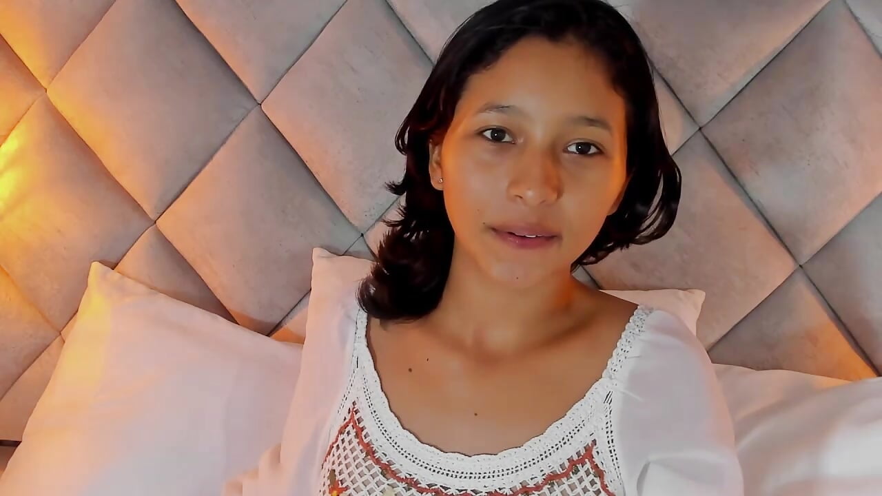 Discover my body with me – video af Real_virgin_Pussy cam-model