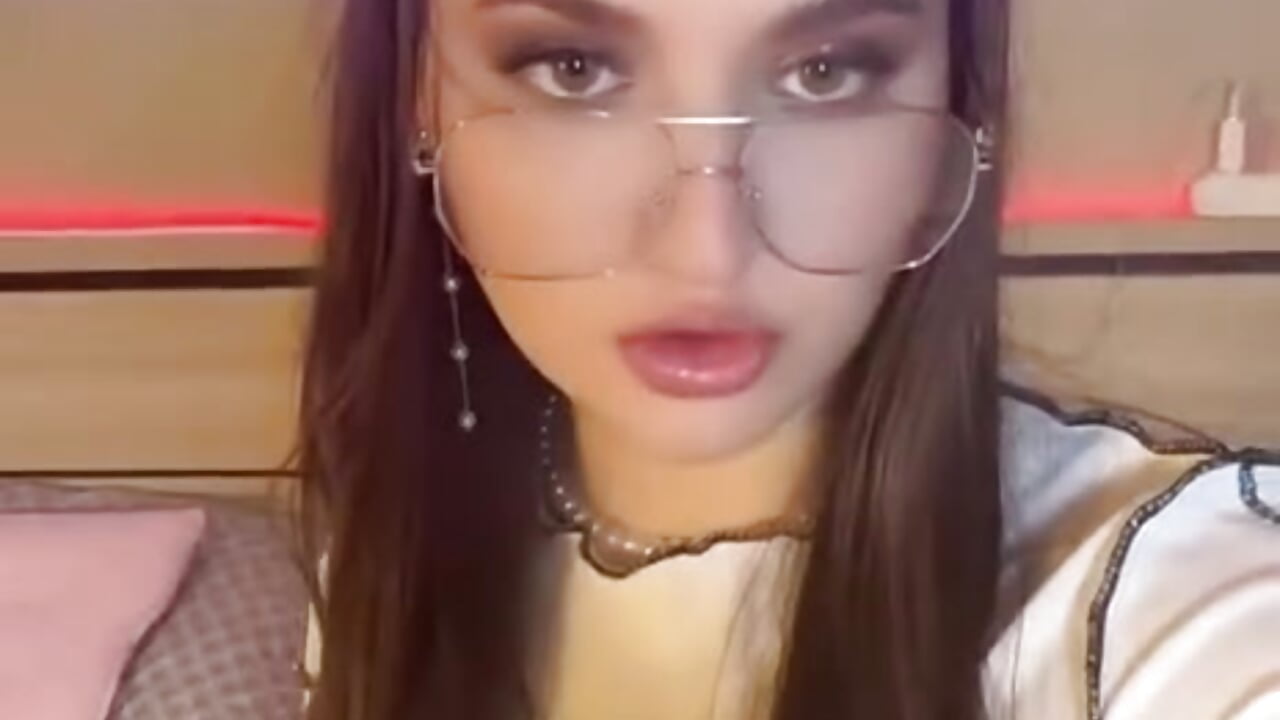 smoke for you - BellaaBlushh 캠 모델의 동영상