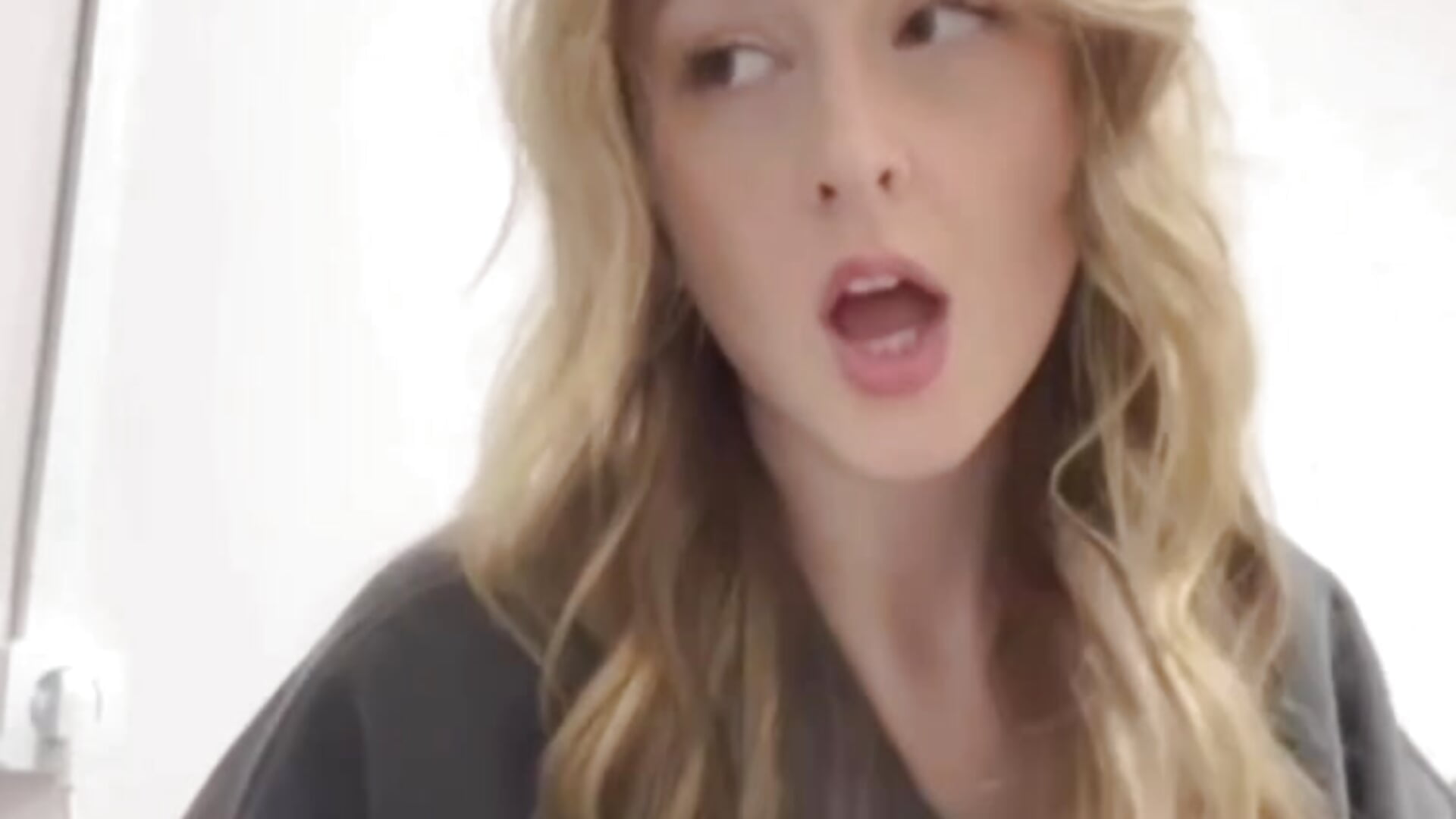 ♥ - video oleh model kamera alpina_23