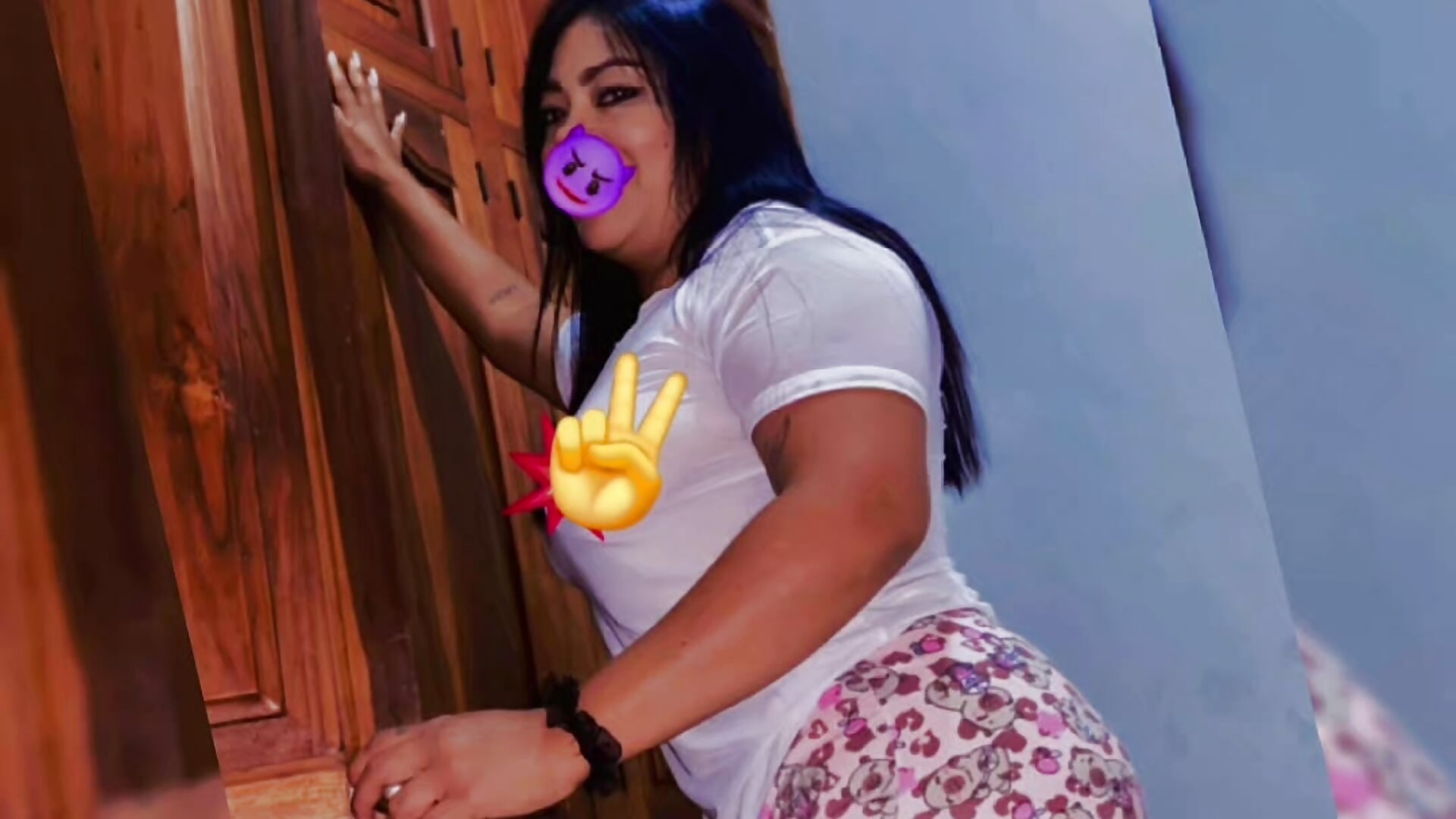 Mi cuarto – video od webkamerové modelky yeilyn26