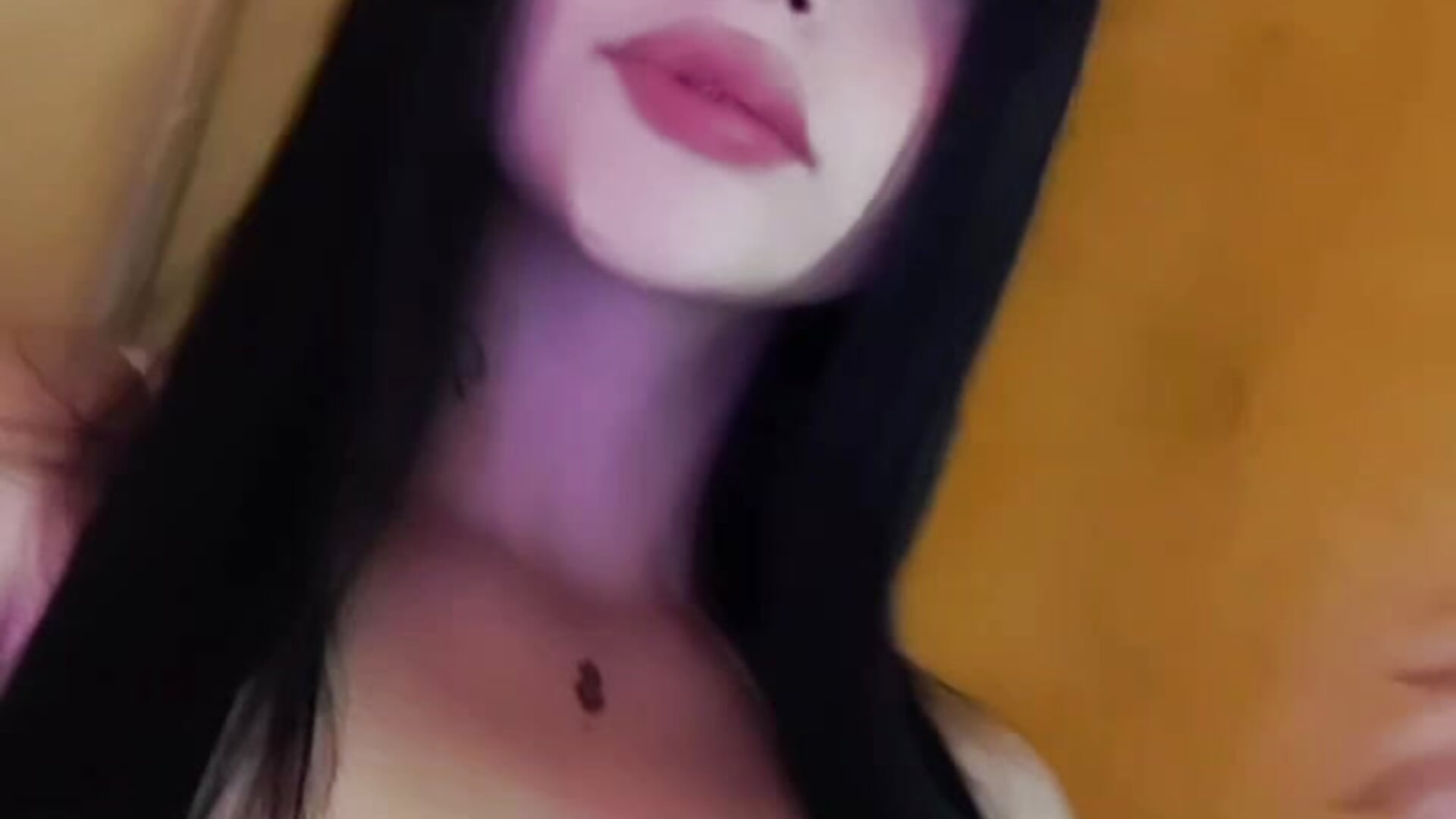 😘 - video by Adhaira_pink10 cam model