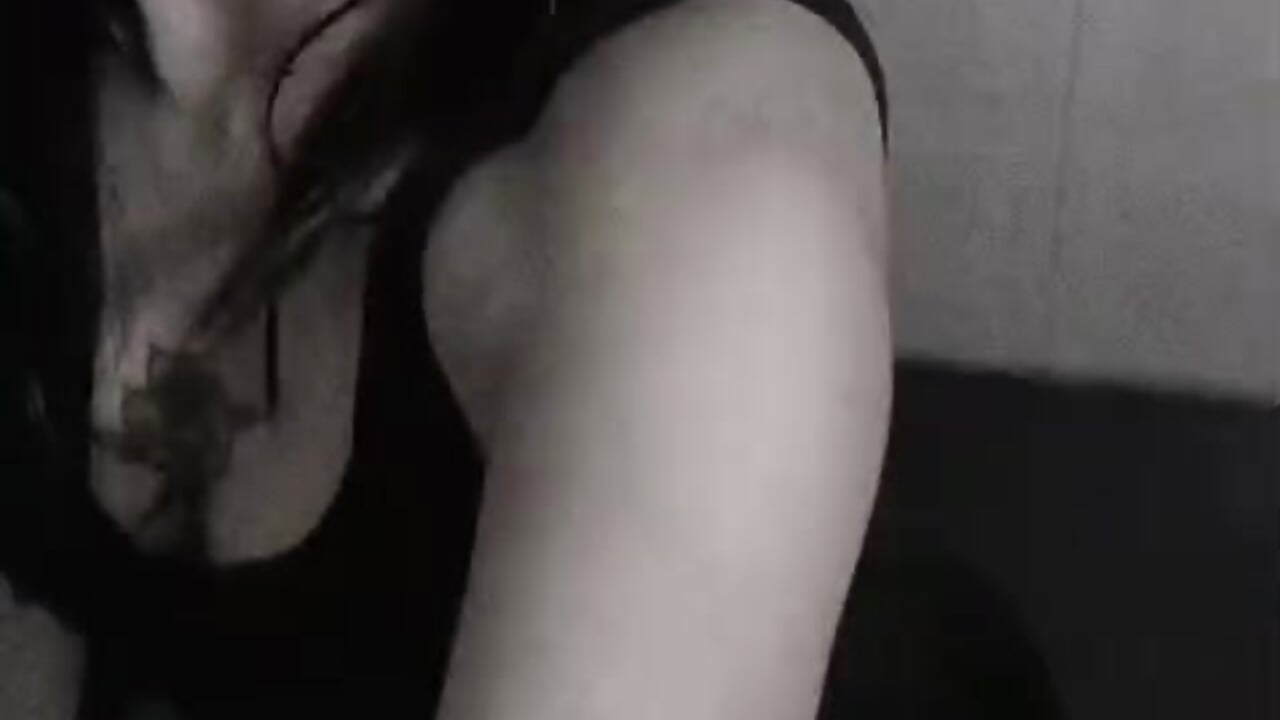 Hi - video by Adele_mystic cam model