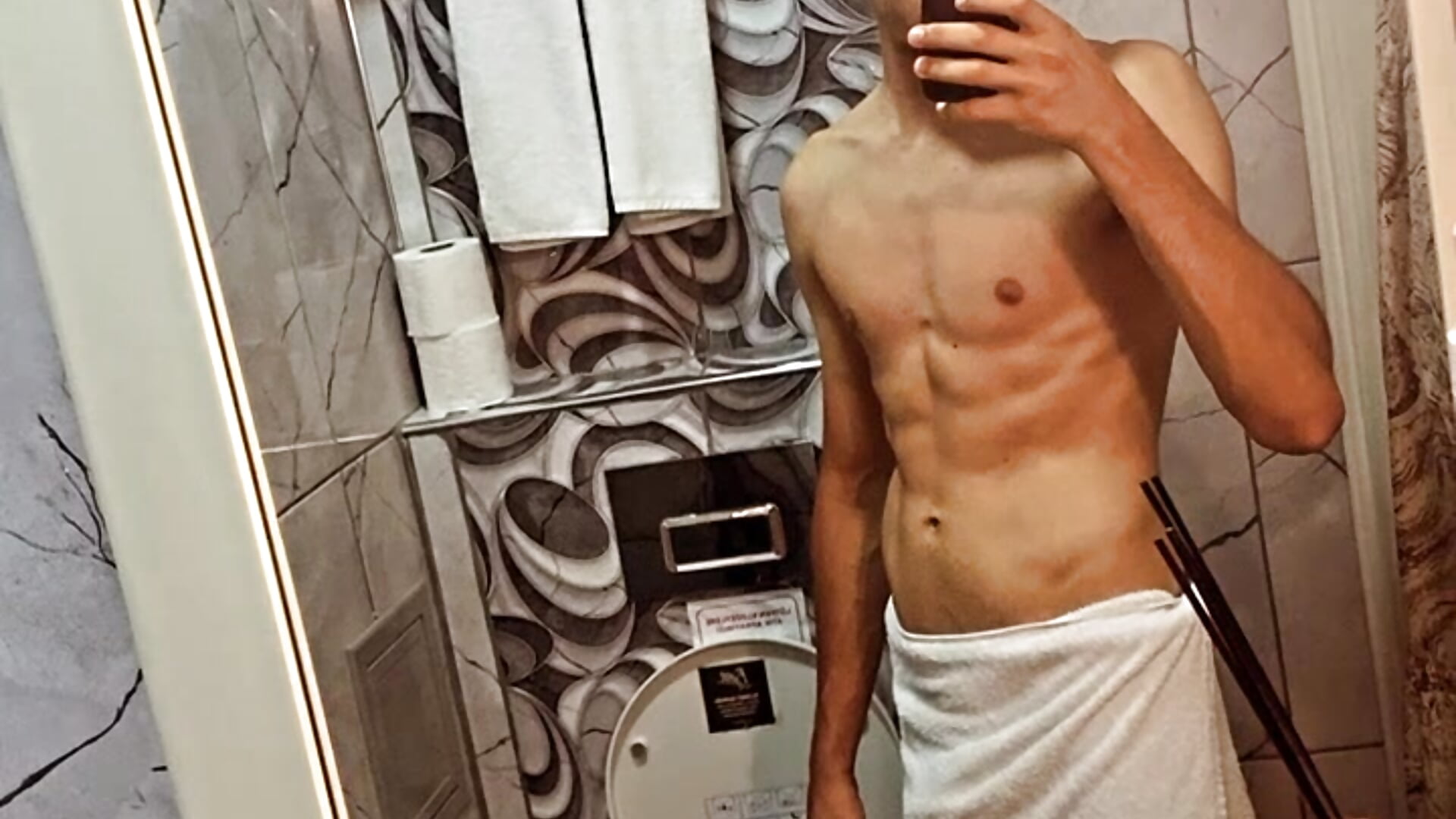 💕 - vidéo du modèle de showcams HugeWhiteBoy
