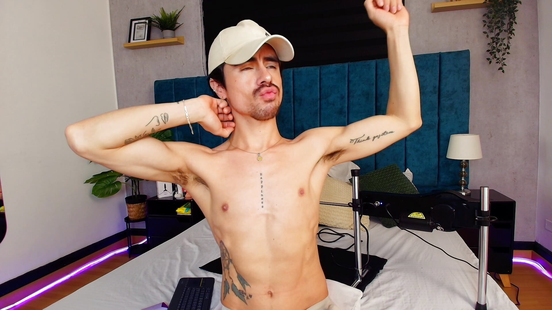 Ethan_Briggs_ – popularni video modela na kameri 4664